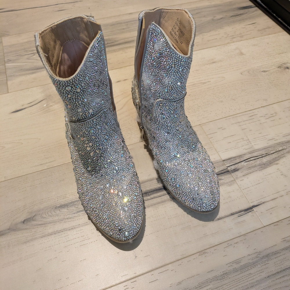 Sparkling Silver Women's Boots